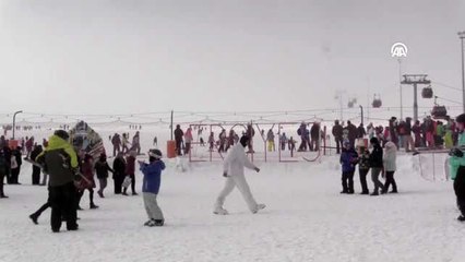 Erciyes'te "yarıyıl tatili" yoğunluğu
