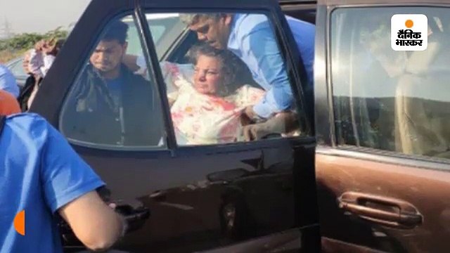 जावेद अख्तर के साथ खंडाला जा रहीं शबाना आजमी गंभीर रूप से जख्मी, ओवरटेक की कोशिश में उनकी एसयूवी ट्रक से टकराई
