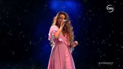 Cami Gallardo en Obertura del Festival de Viña del Mar 2017