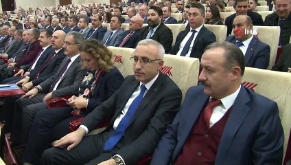 Pakdemirli: 'Taklit ve tağşiş suçları işleyenlerle ilgili önemli olan bir ve birden fazla yaparak alışkanlık hale getirmiş olanların; bu meslekten men, ticaretten men, gerekiyorsa hapis cezasıyla toplum sağlığını tehdit etmekten men etmemiz