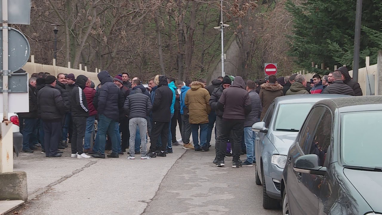 Пресметките за новиот данок за автомобили на он...