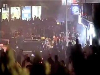 Fenerbahçe taraftarı galibiyeti kutluyor!