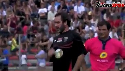 Futbolun efsanesi rugby oynadı!