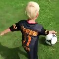 İzlanda Milli takımı oyuncusu Ari Skulason'un oğlu, Galatasaray formasıyla