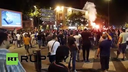 Cezayirli taraftarlar turu kutladı! Marsilya sokakları yanıyor...