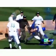 Beyzbol maçında inanılmaz kavga!