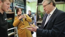 Mouscron: le ministre-président Pierre-Yves Jeholet en visite à l'ARTEM