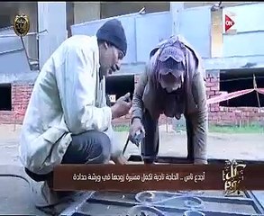 شاهد..الحاجة نادية تعمل "حداد" منذ 29 عاماً ومازالت تدير ورشتها إلى الآن