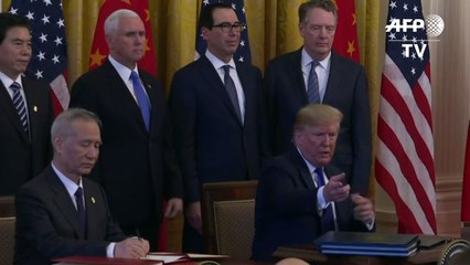 EEUU y China firman "trascendental" acuerdo comercial