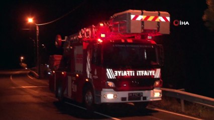 Beykoz'da bir çiftlik alev alev yandı, çobanlar faciayı engelledi