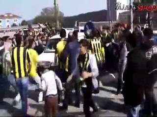 Galatasaraylı taraftar linç edilmekten son anda kurtuldu