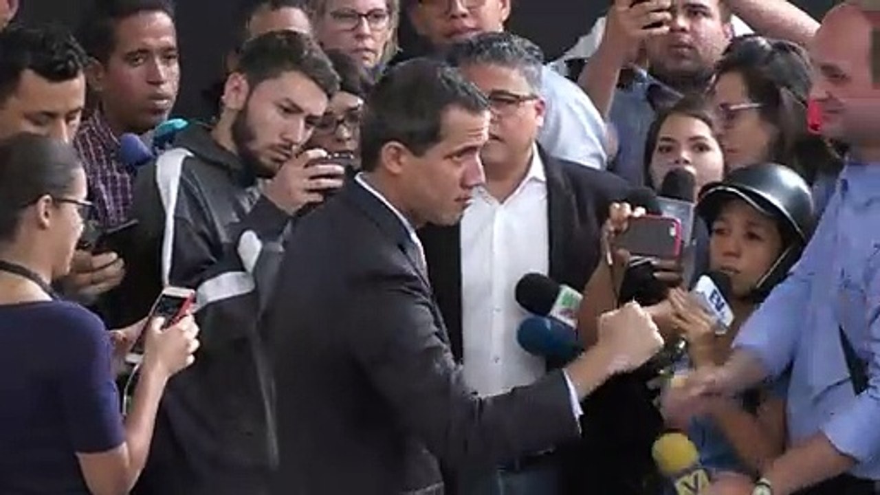 Guaidó denuncia ataque armado