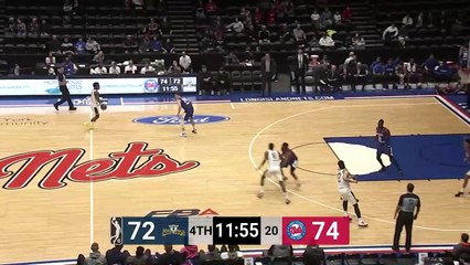 JaKeenan Gant Posts 11 points & 11 rebounds vs. Long Island Nets