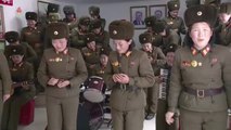 Corea del Norte emite un vídeo de tono épico de Kim Jong Un visitando un campamento militar femenino
