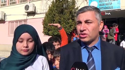 İmam hatip öğrencileri, engelli bireyleri anlamak için kendi çabalarıyla işaret dilini öğrendi