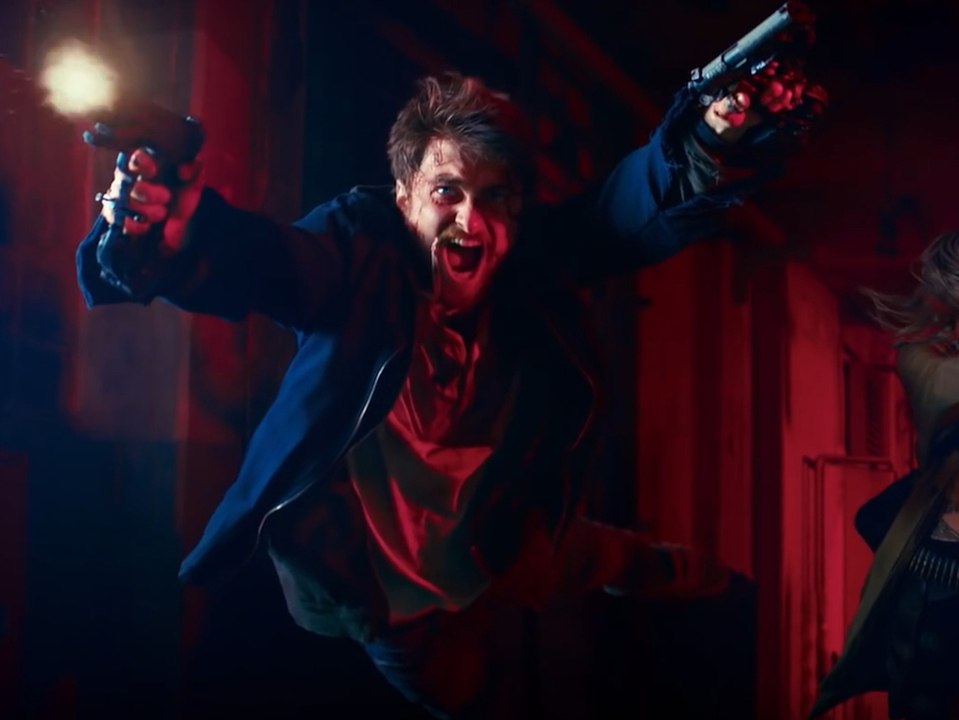 'Guns Akimbo' (OV): Wahnwitziger Action-Trailer mit Daniel Radcliffe