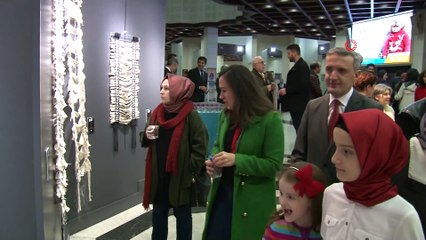 Üsküdar'da yazma ve dokumada çağdaş yorumlar sergisi açıldı