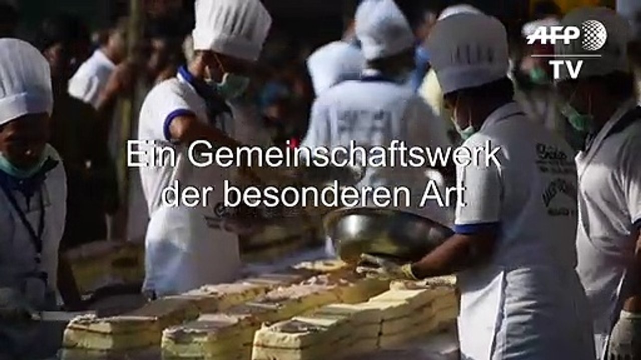 Rekordverdächtig: Kilometerlanger Kuchen in Indien