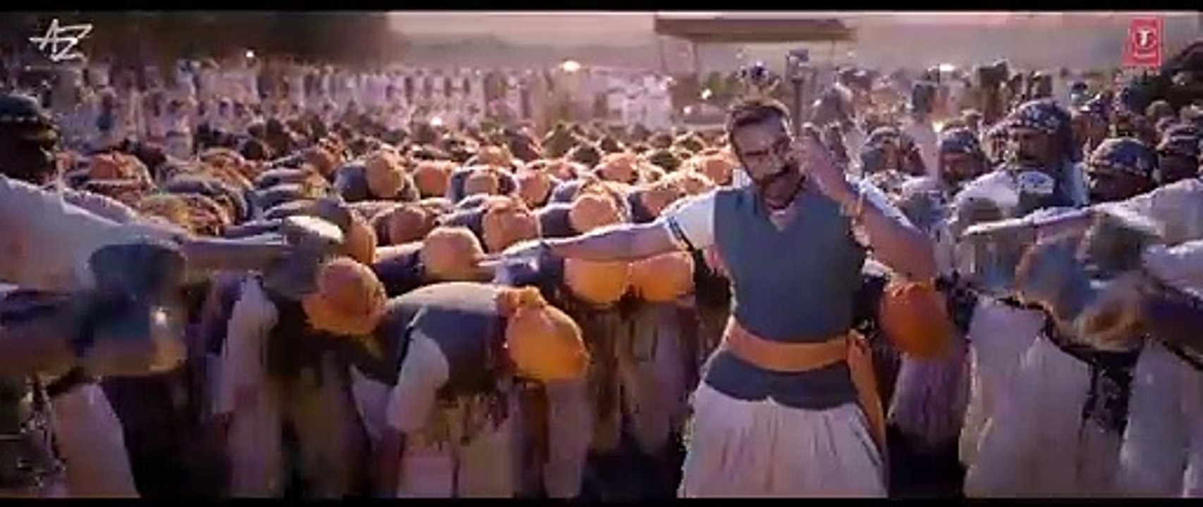 Tanhaji_ The Unsung Warrior - Official Trailer _ Ajay D, Saif Ali K, Kajol _ Om Raut _ 10 Jan 2020