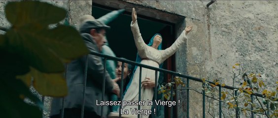 Bienvenue en Sicile  - Extrait du film - Tous aux abris !