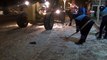 Erciş Belediyesinden eksi 10 derecede kar temizliği