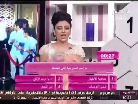 لحظة سقوط مريم حسين بسبب الكعب العالي