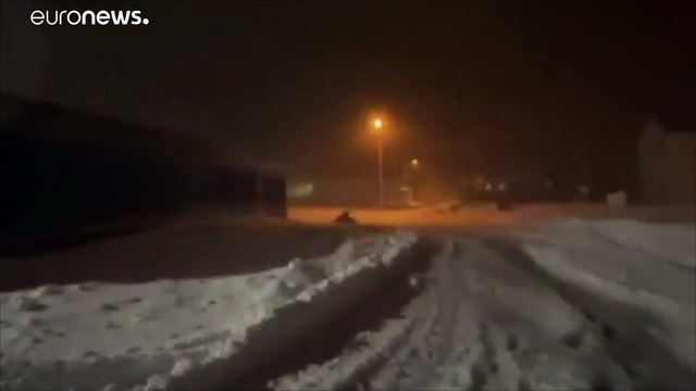 Три лавины обрушились на исландские деревни