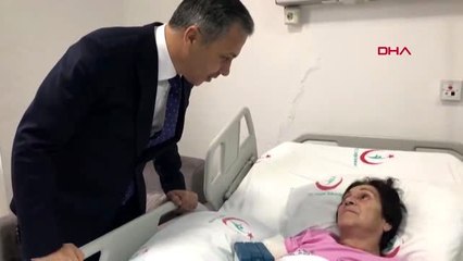 Vali yerlikaya çekicinin kaldırdığı araçtan düşen kadını ziyaret etti