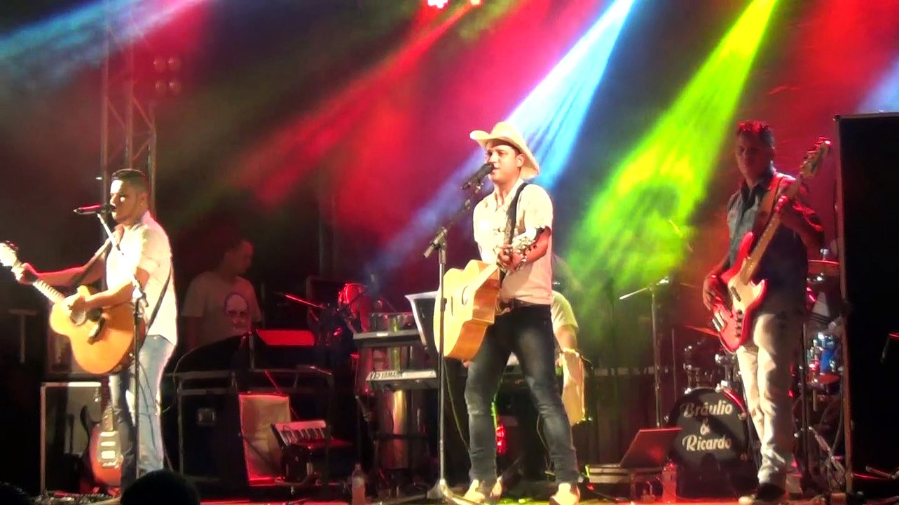 Bráulio & Ricardo - Reveillon 2017 em Pingo D'água MG (4)