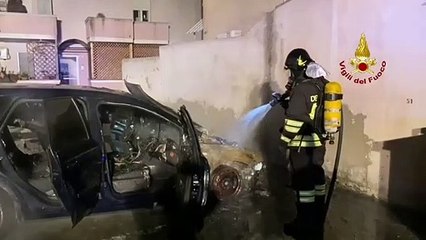 Assemini (CA) - Auto a fuoco in Via Isonzo (13.01.20)