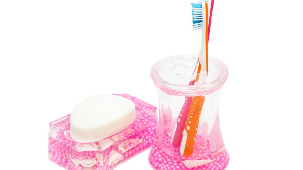 Housekeeping Expert Weighs In On How To Keep Your Bathroom Sparkling