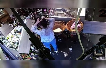 150 Seconds of Family Guy - 20 PERSONAS DE MILLONES EN EL MUNDO QUE POR MAS CU...