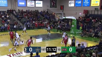 Kaiser Gates Posts 11 points & 14 rebounds vs. Salt Lake City Stars