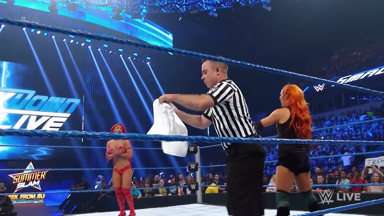 Jan 2020 - Eva Marie has a wardrobe malfunction...