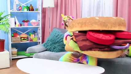 EL SQUISHY MÁS GRANDE DEL MUNDO / COMIDA GIGANTE Y SQUISHY