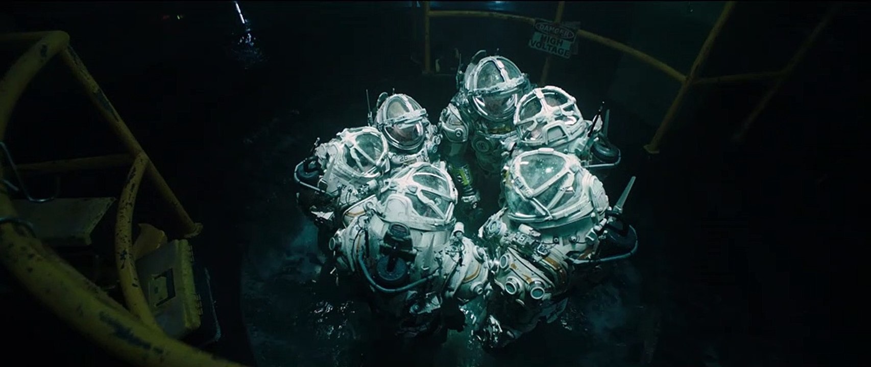 Underwater - Clip - Dangerous