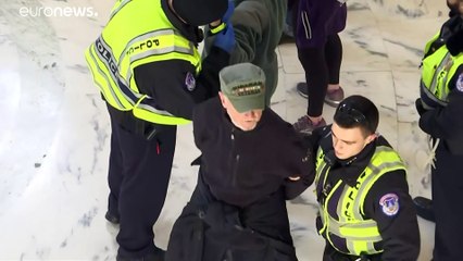 Megindult az impeachment