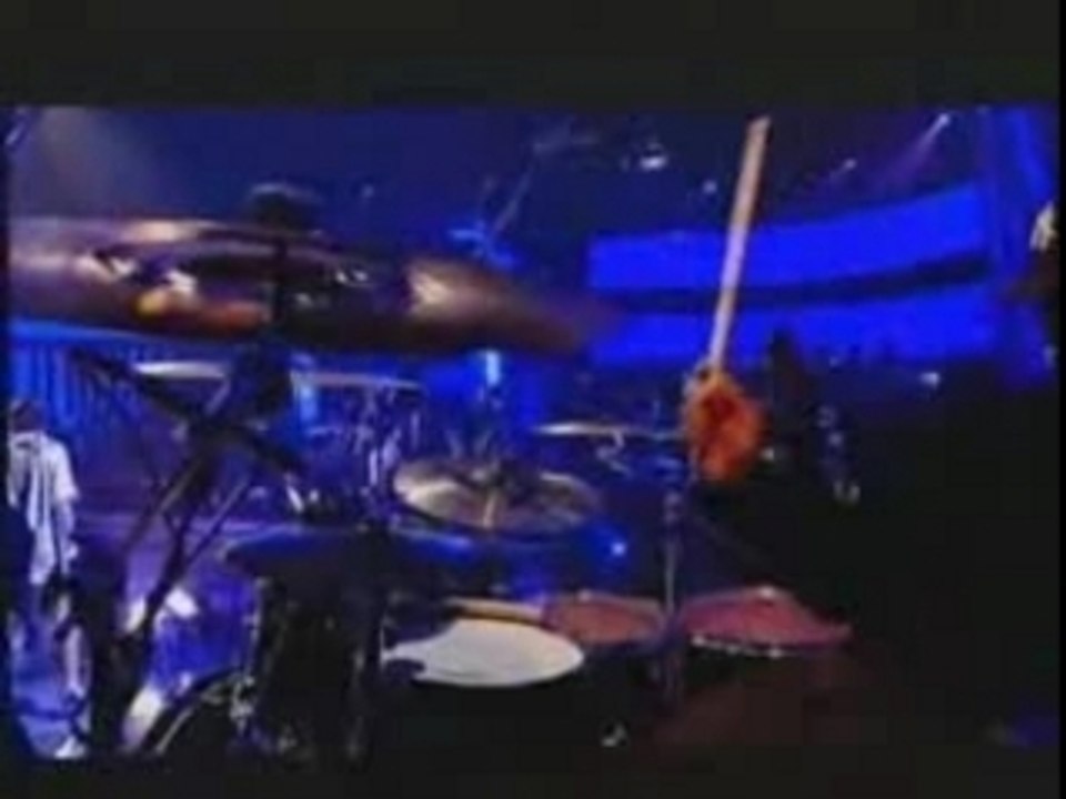 Estelle - Wait A Minute [Just A Touch] [live]