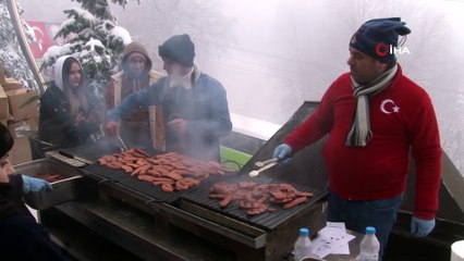 İstanbul’un yanı başındaki Kartepe’deki kar festivaline vatandaşlar akın etti
