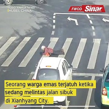 Lelaki bantu warga emas jatuh ketika melintas