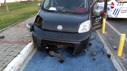 Babası uyurken arabayı kaçıran genç, drift yaparken polise yakalandı, kaza yaptı