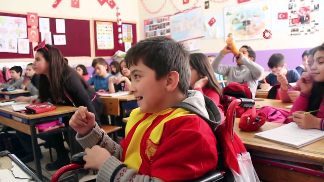 10 yıl sonra gelen ‘yürüme’ müjdesi...Serebral Palsi hastası minik Buğrahan yürüyebilmek için gün sayıyor