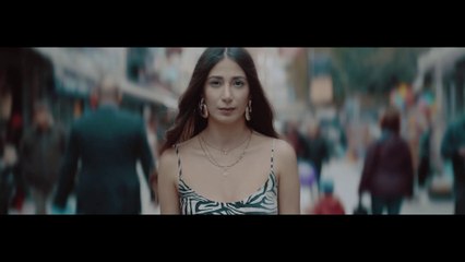 Esin İris Korkarsan Dur