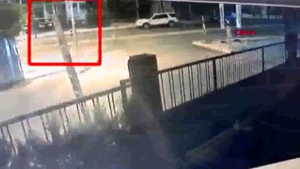 Kendilerine "baykuş çetesi" diyen motosiklet hırsızları kamerada