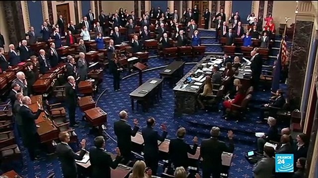 Procès en destitution de Trump : Les sénateurs prêtent serment devant le président de la cour suprême