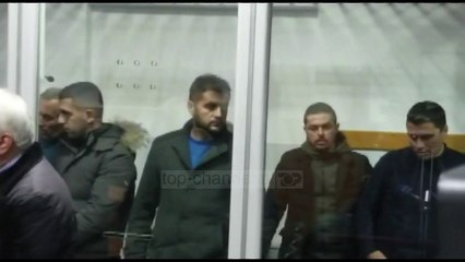 Abuzimet me pronat/ Lirohen “shefat”, te vegjlit ne burg