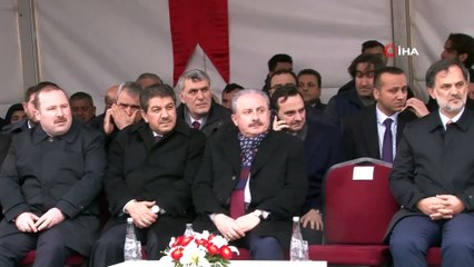 İki tır insani yardım malzemesi İdlip'e doğru yola çıktı