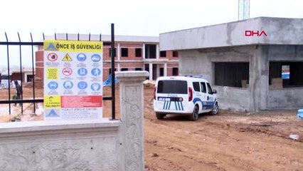 Adana iskele çöktü, 2'si ağır 3 işçi yaralandı