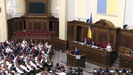 Primeiro-ministro ucraniano entrega pedido de demissão