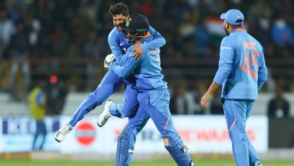 IND vs AUS 2nd ODI : Kuldeep picks up his 100th wicket | Oneindia kannada
